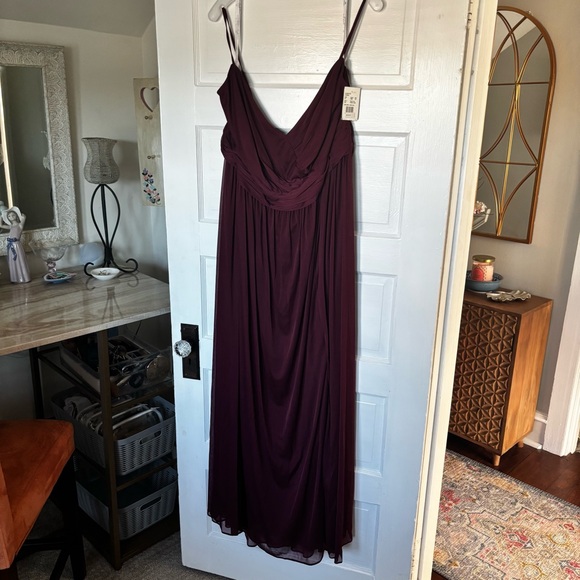 NWT David's Bridal Spaghetti Strap Ruched Waist Mesh Dress, color Wine, sz 22 - Picture 1 of 4